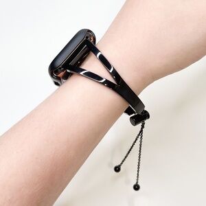 BOGO Black Adjustable Cuff Apple Watch Strap (Fits 38/40/41mm)